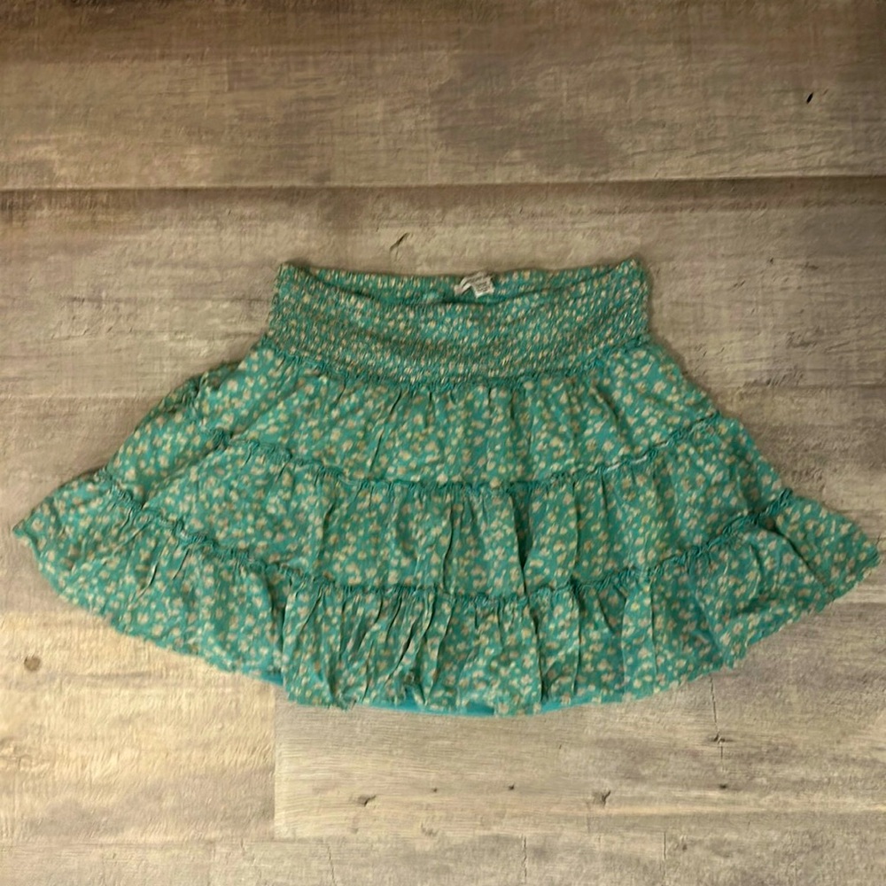 AMERICAN EAGLE skirt! No signs of wear 😊